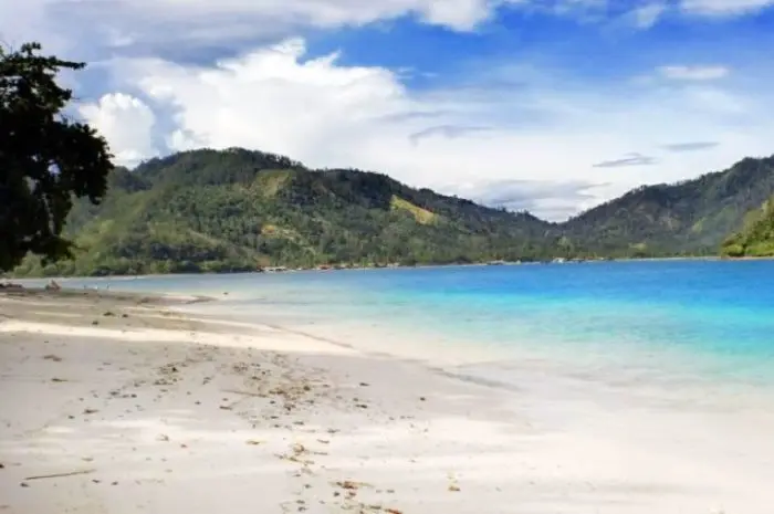 Lampung Beach, An Amazing White Sand Beach at the Tip of Sumatra