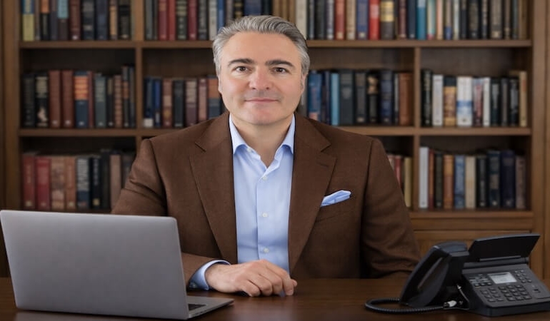 Toplumun Haklı Sessiz Çığlığı Bu Kitapta Toplandı